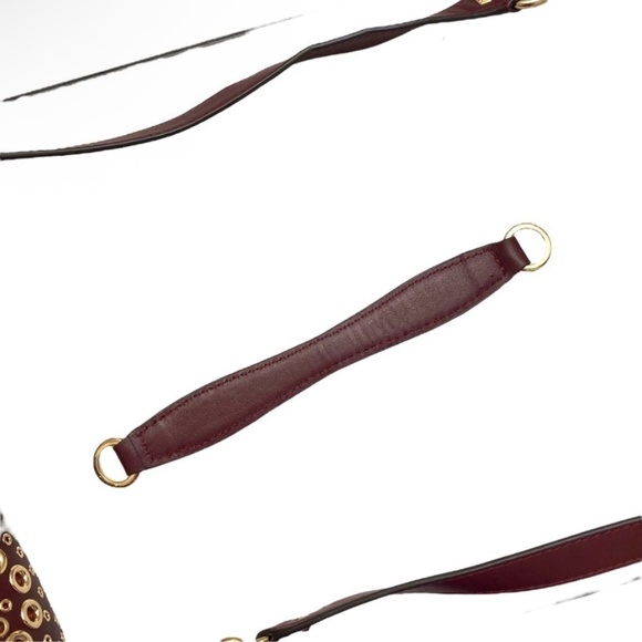 Michael kors Cary medium grommeted saddle bag in burgundy leather - Picture 12 of 13